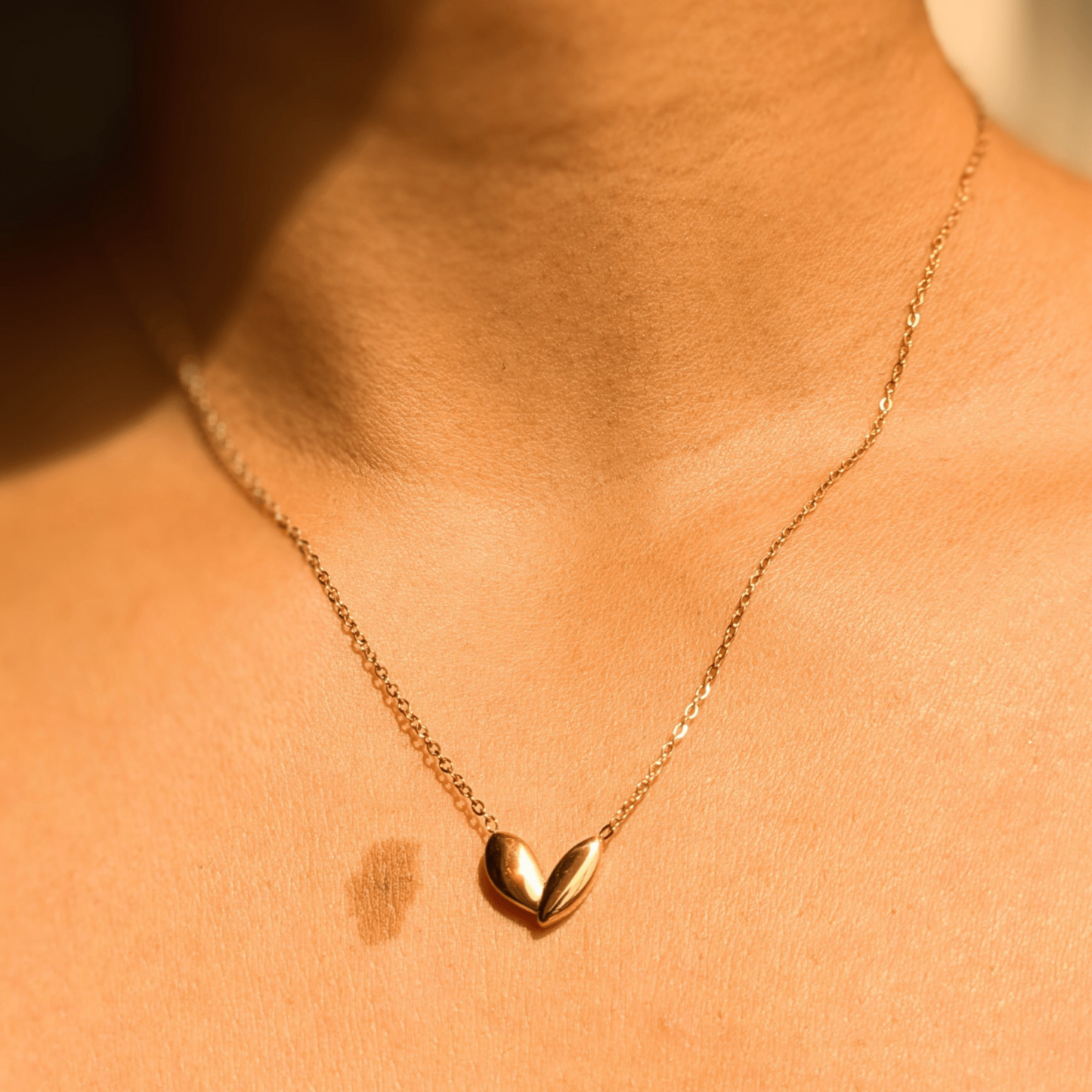 Asymmetrical heart Necklace - minimae -