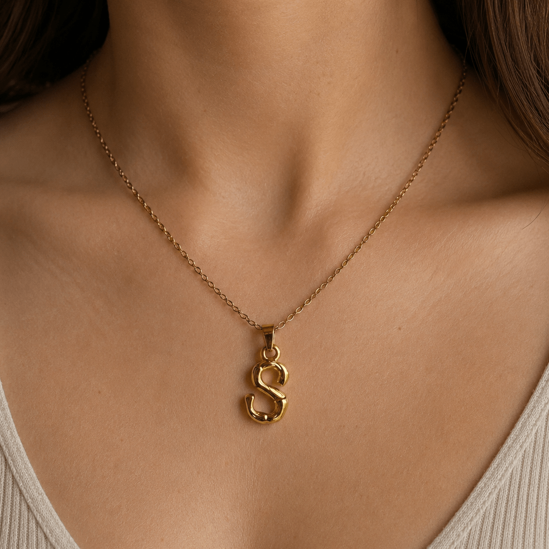 Signature Initial S Pendant Necklace - minimae -