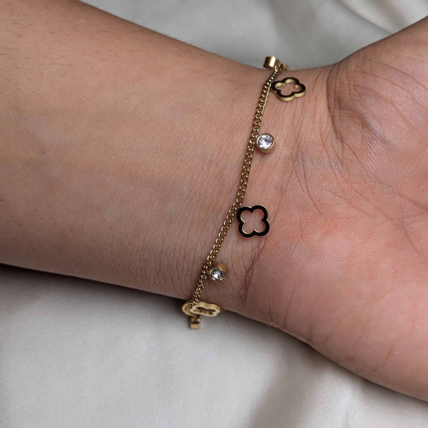 Cloud Kiss Bracelet - minimae - 