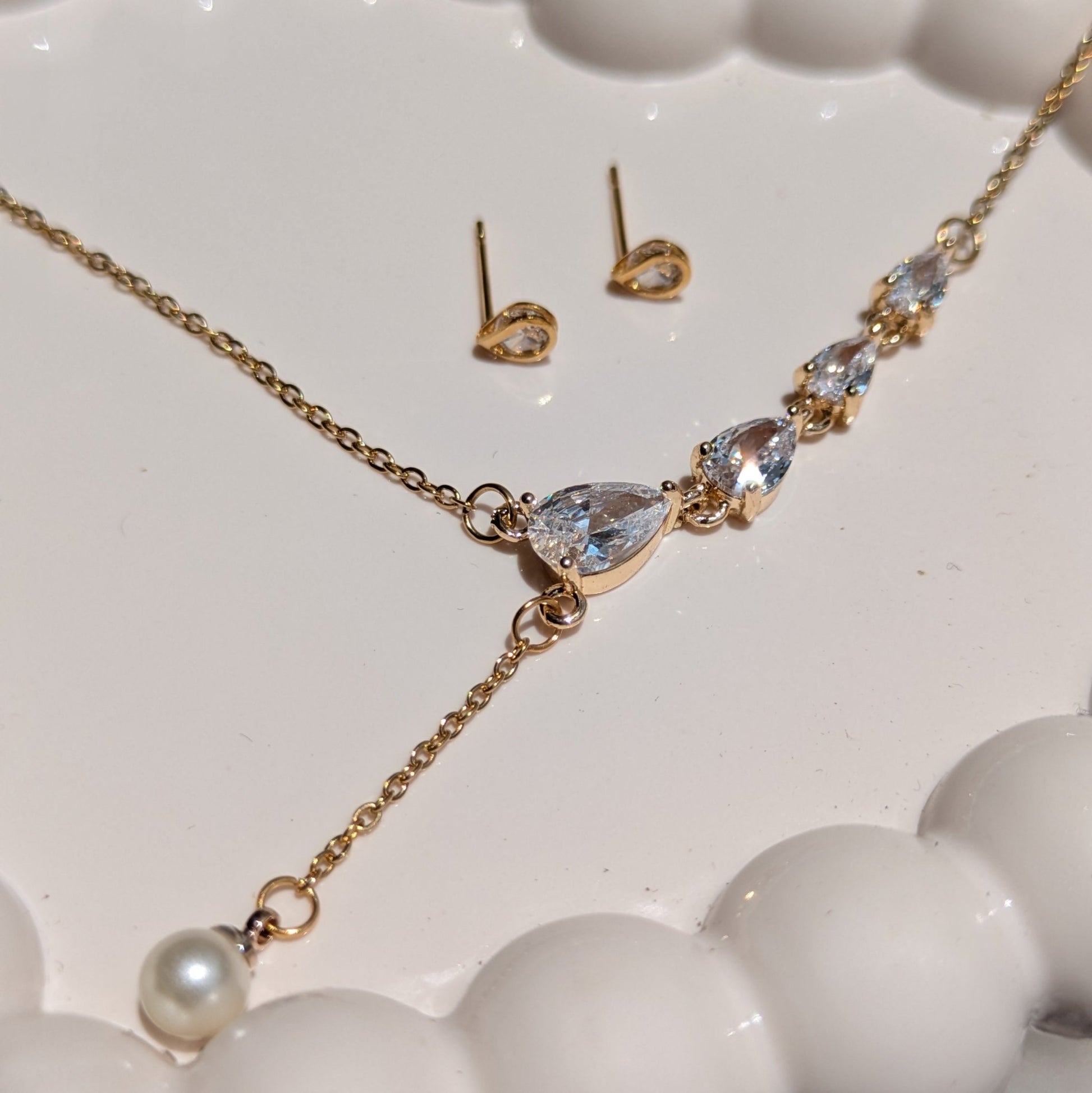 Pearl Drop Necklace & Golden Teardrop Earrings 18K Gold Plated - minimae - Set